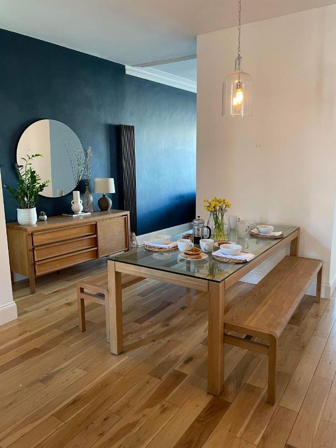 The Clock Tower Apartment - Spacious, Modern, 2 Bed Room Apartment , Southsea With Free Parking - Sleeps 4 Портсмут Екстер'єр фото