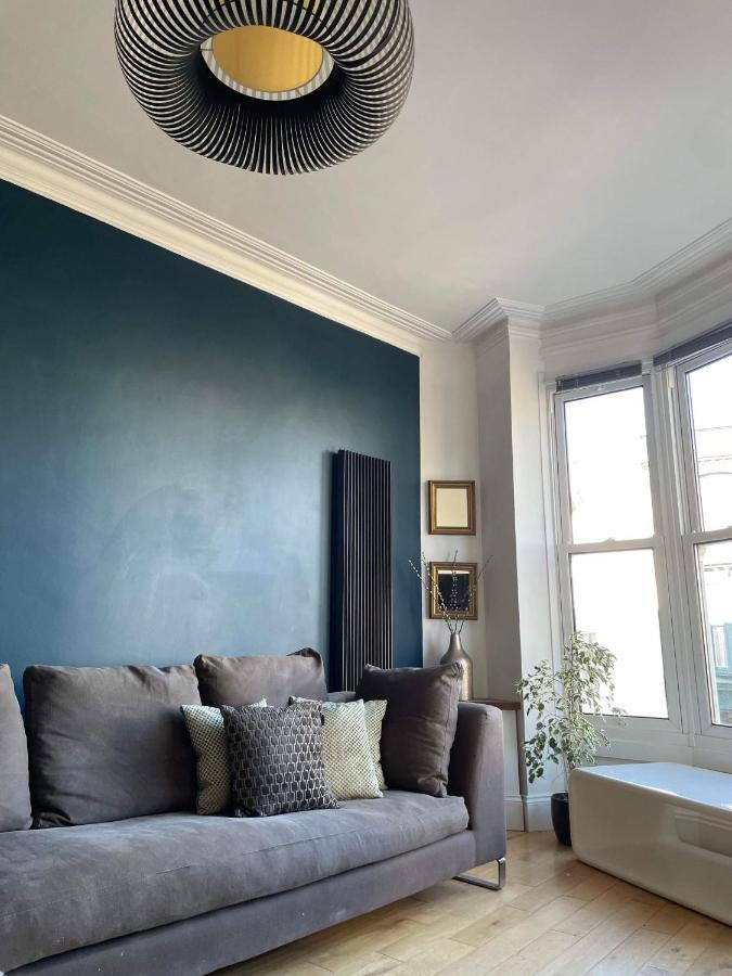 The Clock Tower Apartment - Spacious, Modern, 2 Bed Room Apartment , Southsea With Free Parking - Sleeps 4 Портсмут Екстер'єр фото